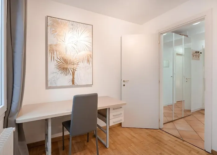 Free Parking Largo Barriera Comfort * Triest